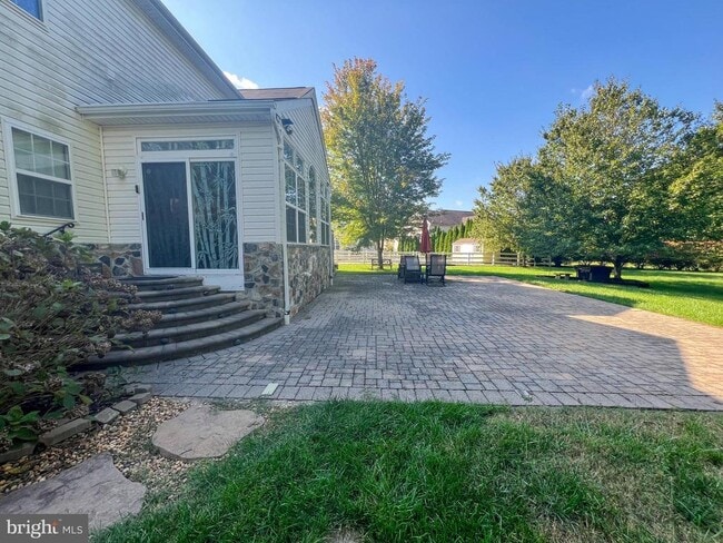 Building Photo - 144 Edgar Rd