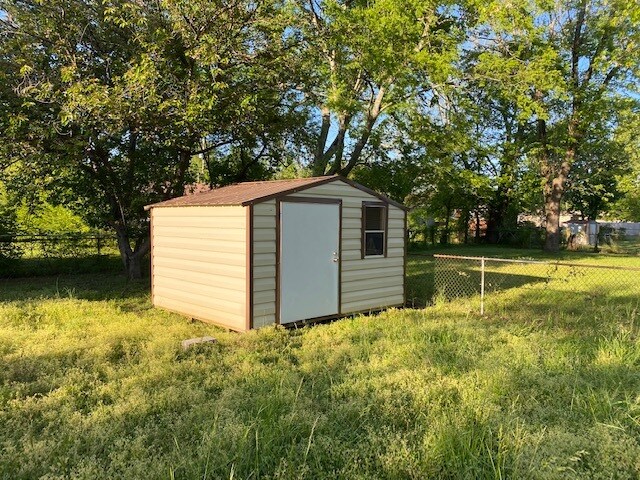 Building Photo - 4104 Talwell Dr SW