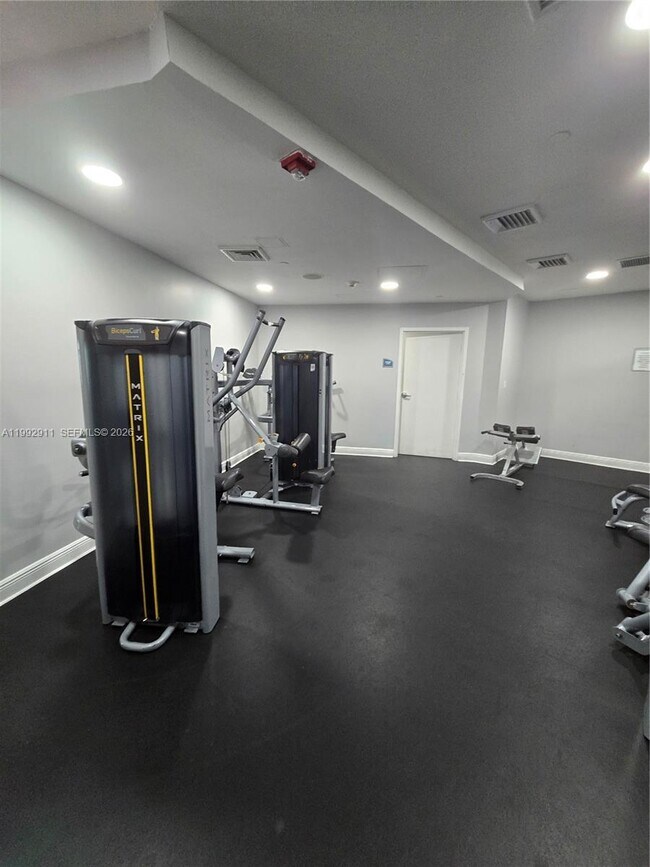 Building Photo - 1250 S Miami Ave