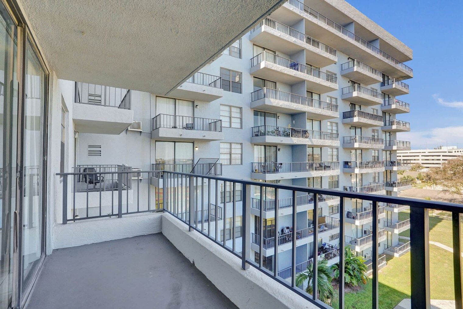 Building Photo - 777 NW 155th Ln