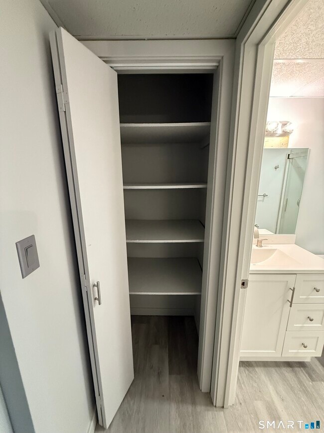 Building Photo - 388 S Main St