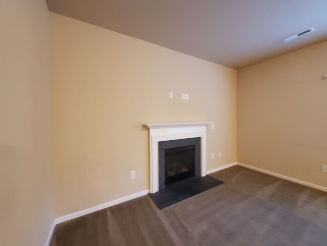 Building Photo - 821 Bellingham Way