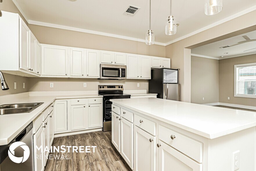 Building Photo - 839 Perez St