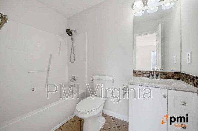 Building Photo - 831 Marshall Ave