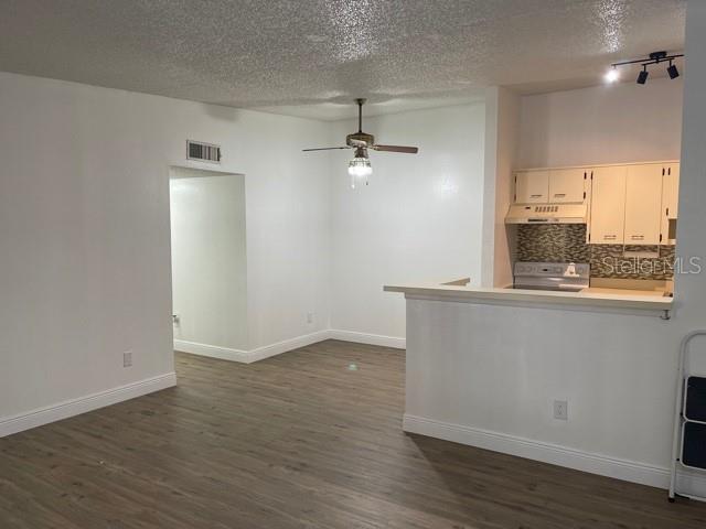 Building Photo - 3223 Fox Chase Cir