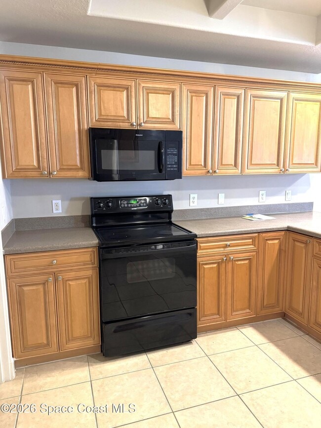 Building Photo - 320 Jennifer Dr