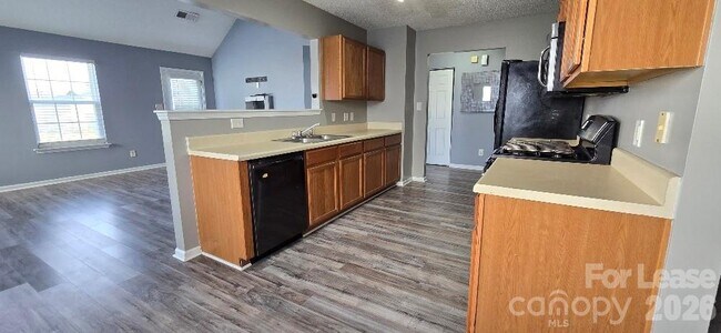 Building Photo - 10623 Campion Ct