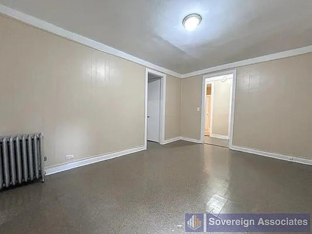 Building Photo - 3 bedroom in BRONX NY 10474