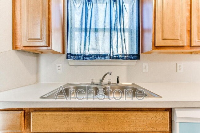 Building Photo - 5508 Del Creek Rd