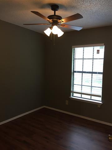 Building Photo - 983 Mauve Dr