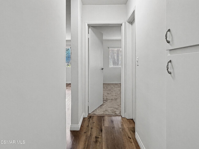 Building Photo - 2485 E Hillcrest Dr