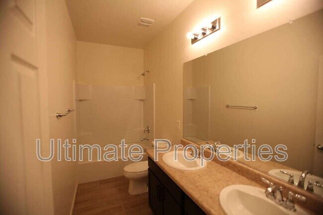 Building Photo - 6930 W Townley Ave