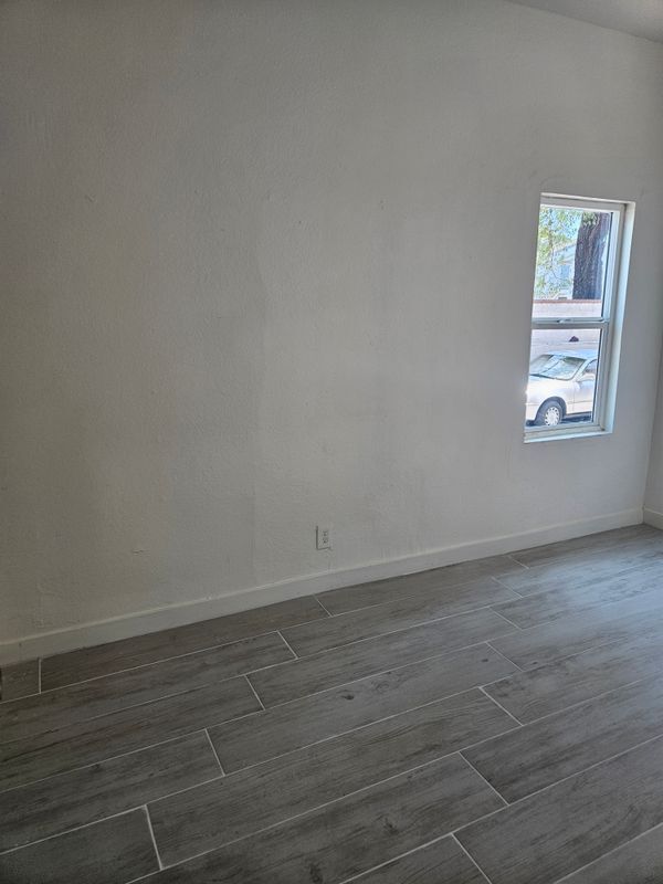 Building Photo - 7110 Somerset Blvd