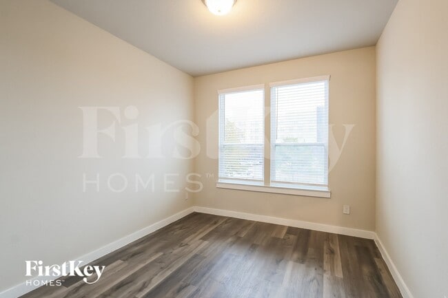 Building Photo - 345 N Centro Cir