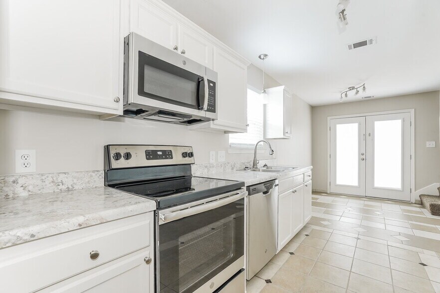 Building Photo - 1505 Brookchase Ct