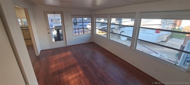 Building Photo - 5362 SE 65th Ave