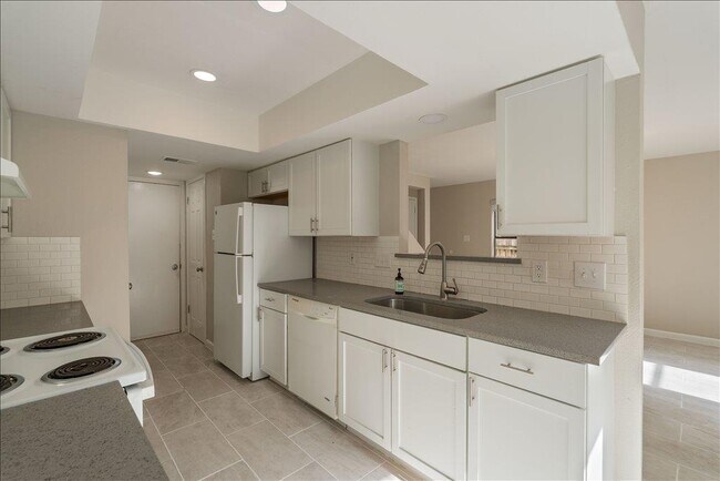 Building Photo - 9209 Kempler Dr