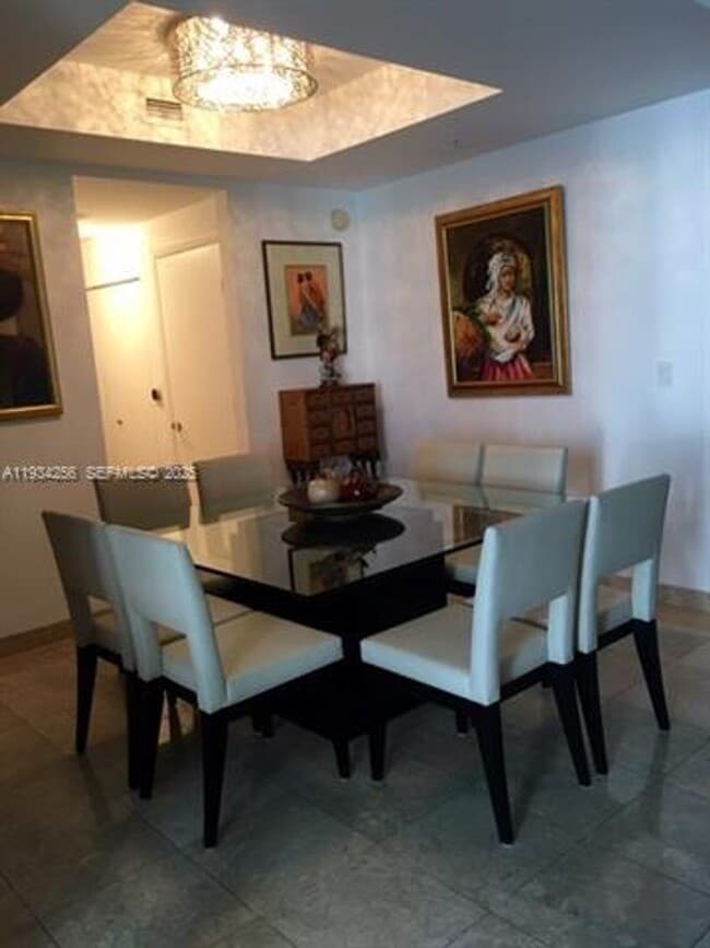 Building Photo - 801 Brickell Key Blvd