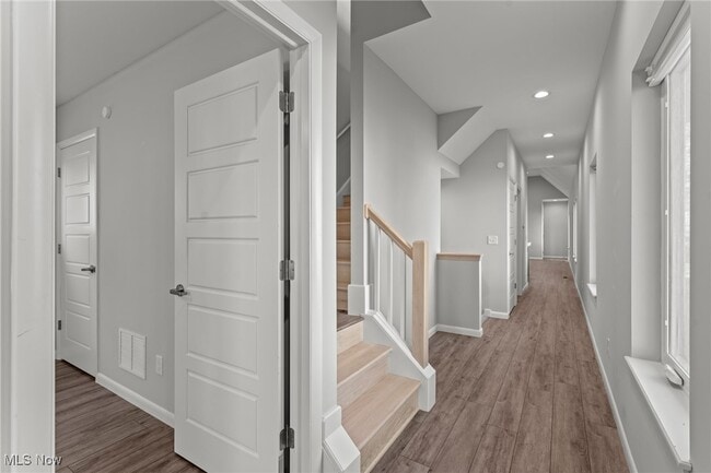 Building Photo - 1928 W 48th St