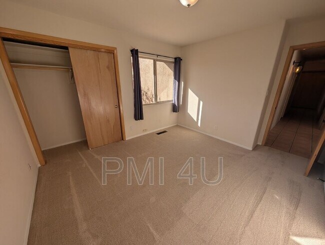 Building Photo - 12612 Carmel Ct NE