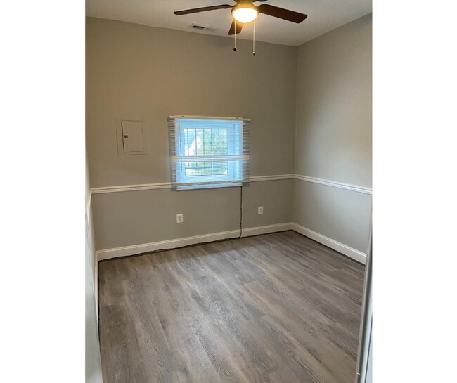 Building Photo - 837 N Fulton Ave