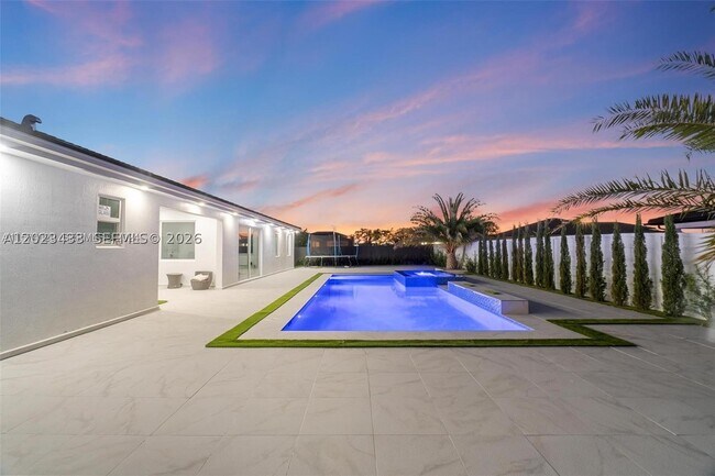 Building Photo - 13305 SW 190th Terrace