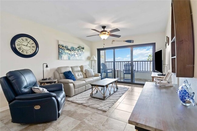 Building Photo - 1500 Park Beach Cir