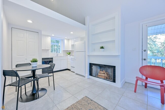 Building Photo - 1146 Oakdale Rd NE