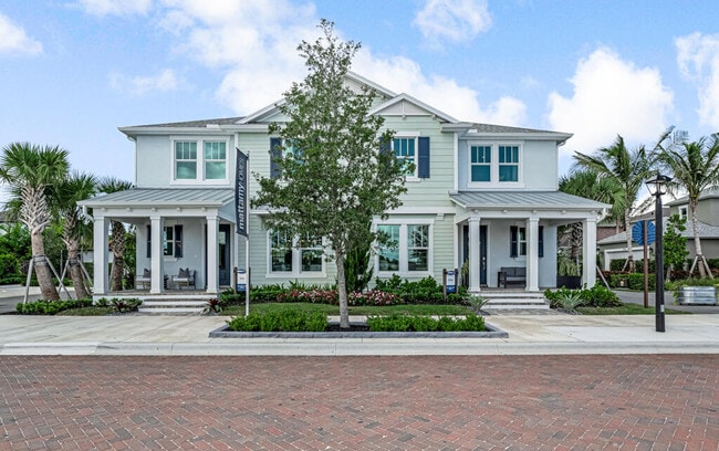 Building Photo - 925 SW Pr Ave