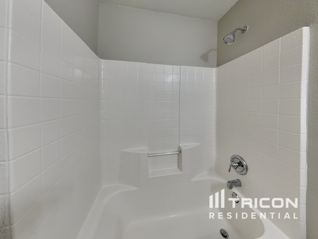 Building Photo - 1602 Canary Island Ct