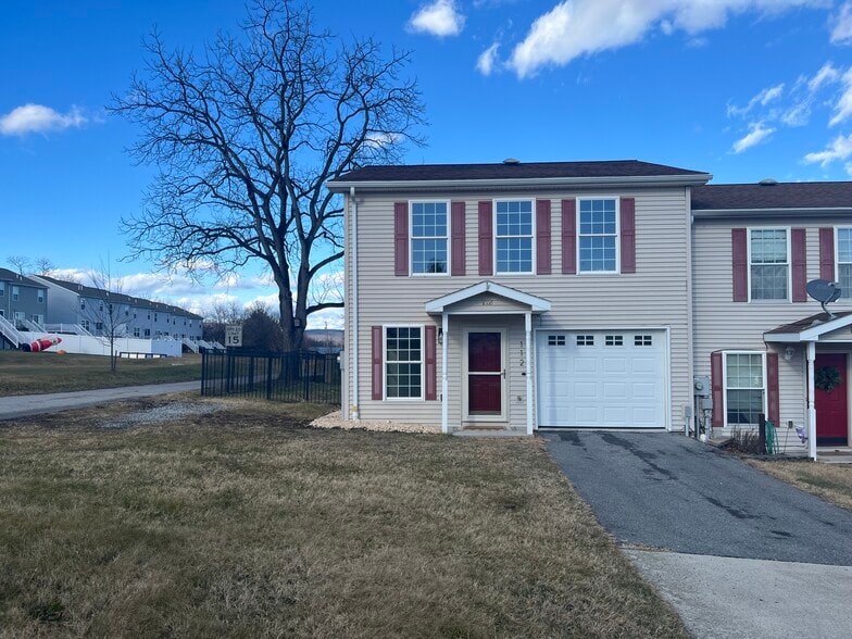 Building Photo - 112 W S St