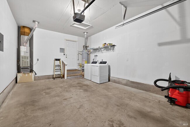 Building Photo - 663 Spring Ln