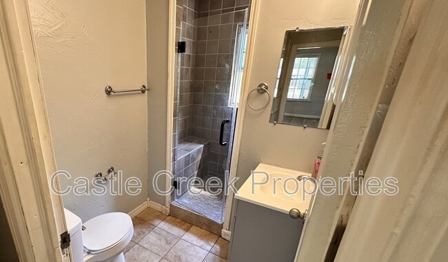 Building Photo - 714 W Hurd St