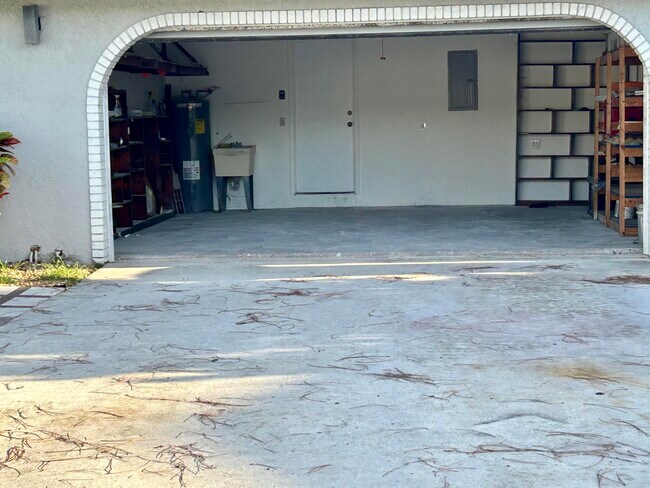 Building Photo - 22822 Pinewood Ct