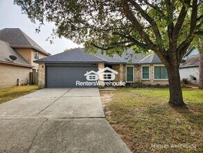 Building Photo - 2118 Creston Dr