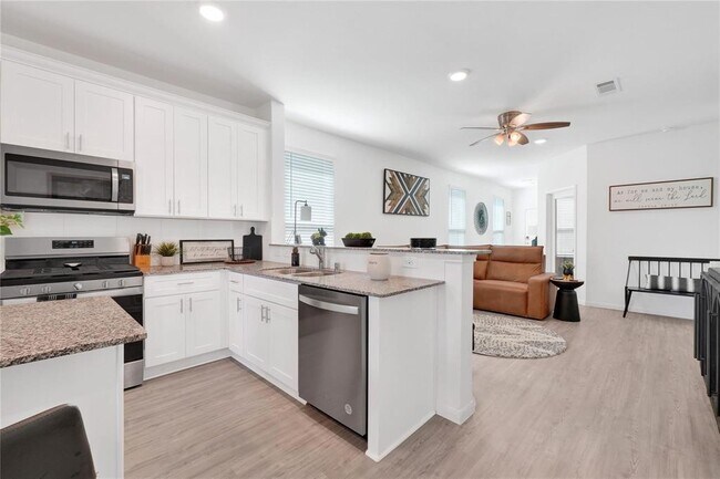 Building Photo - 23823 Escardilla Dr