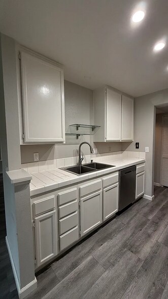 Building Photo - 11582 Fury Ln