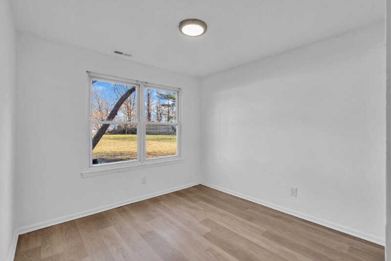 Building Photo - 54 Hopewell Ln