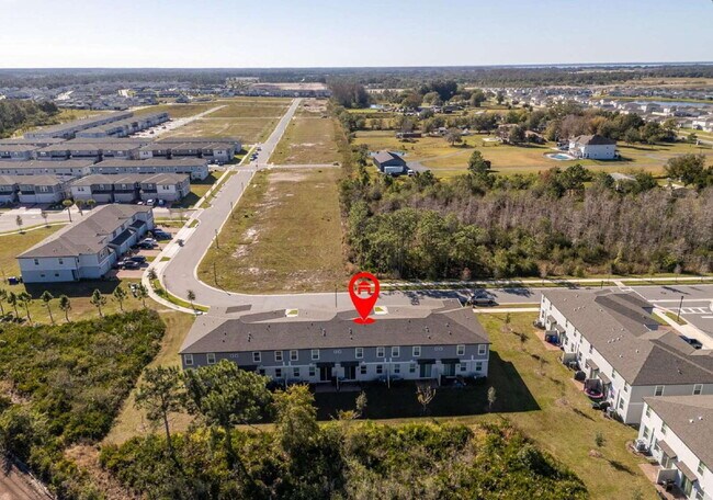 Building Photo - "Charming 3-Bed Townhouse in St. Cloud with Spacious 1,560 Sq Ft Layout and Modern Comforts!"