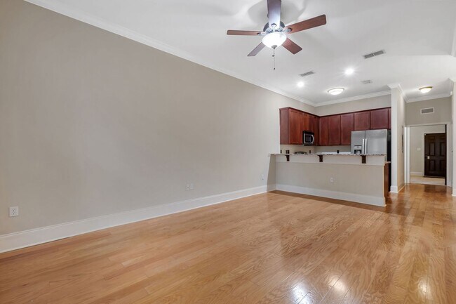 Building Photo - Midtown Tallahassee Townhome
