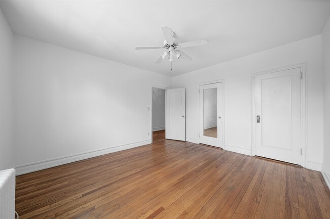 Building Photo - 100 E Palisade Ave