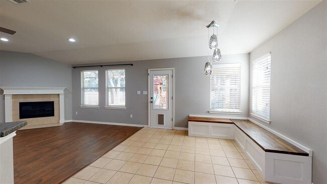 Building Photo - 221 Creek Ridge Ln