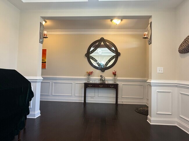 Building Photo - 11215 Streamwood Ln NW