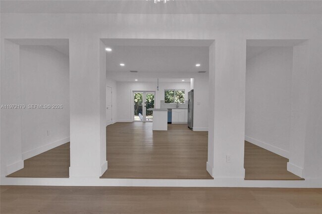 Building Photo - 5111 SW 73rd Terrace