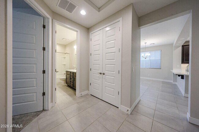 Building Photo - 12402 W Cassia Trail