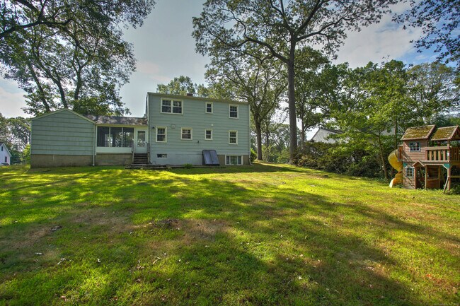 Building Photo - 57 Wampus Way