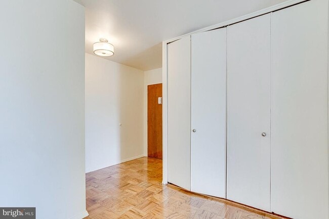 Building Photo - 1425 4th St SW