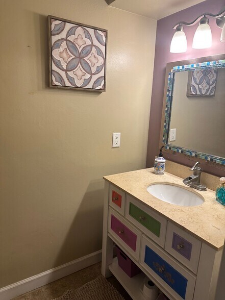 Master Bathroom - 600 Cranes Way