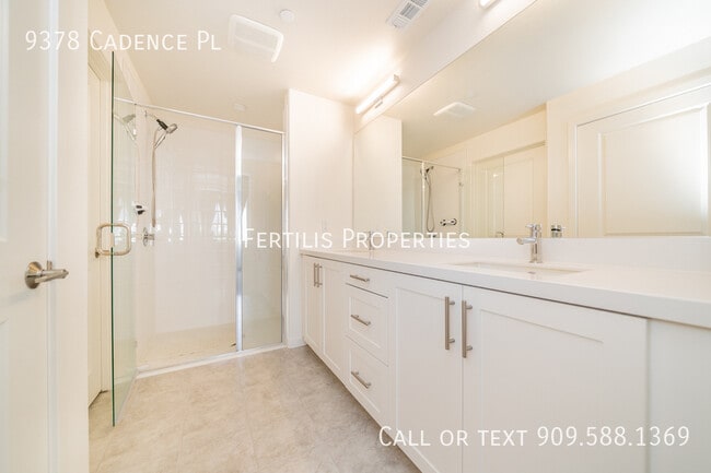 Building Photo - 9378 Cadence Pl