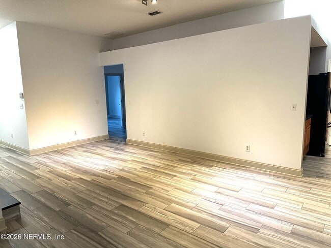 Building Photo - 5388 Hidden Gardens Dr